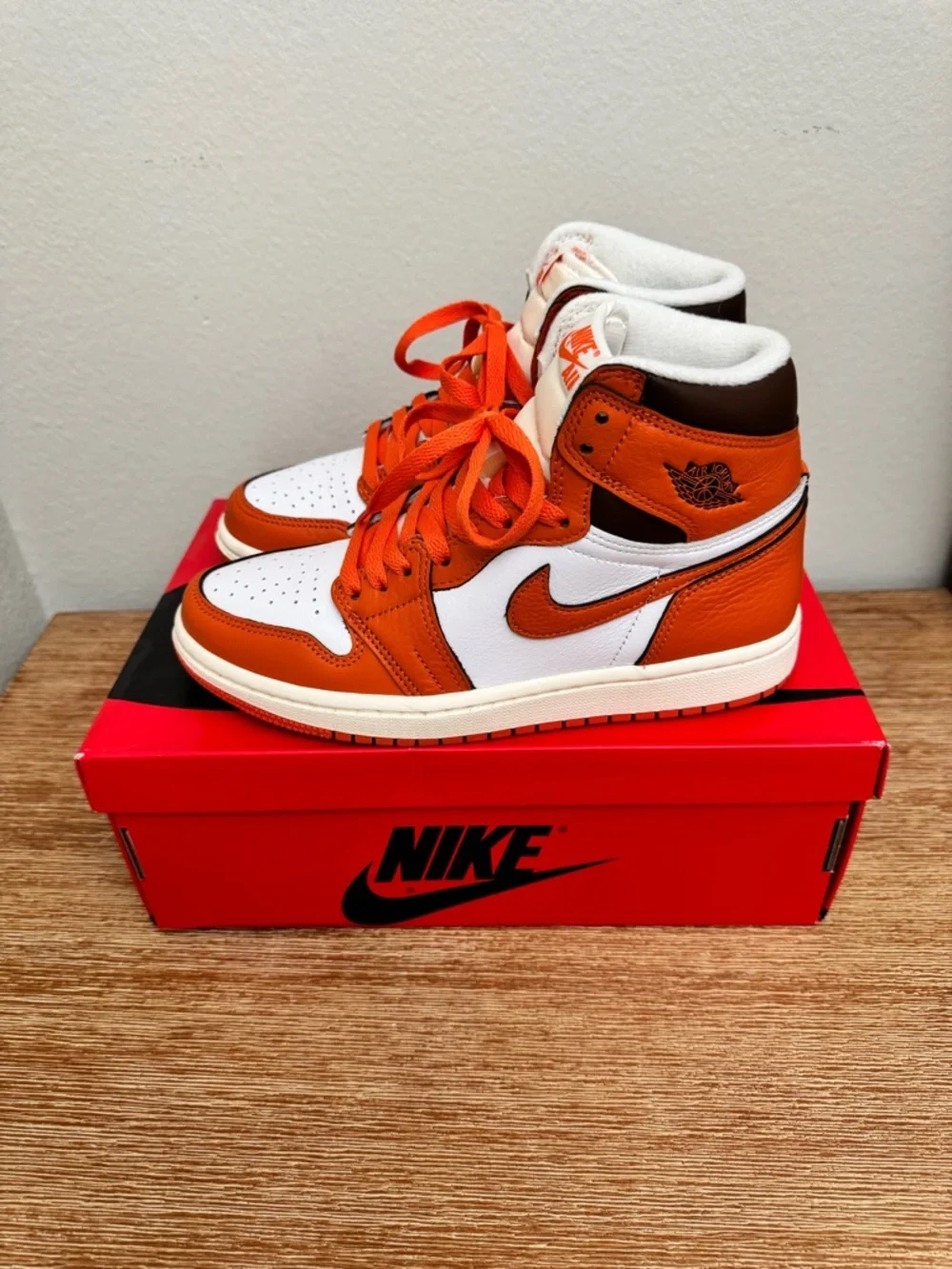 Jordan 1 Retro High Top Starfish - Picture 5 of 7